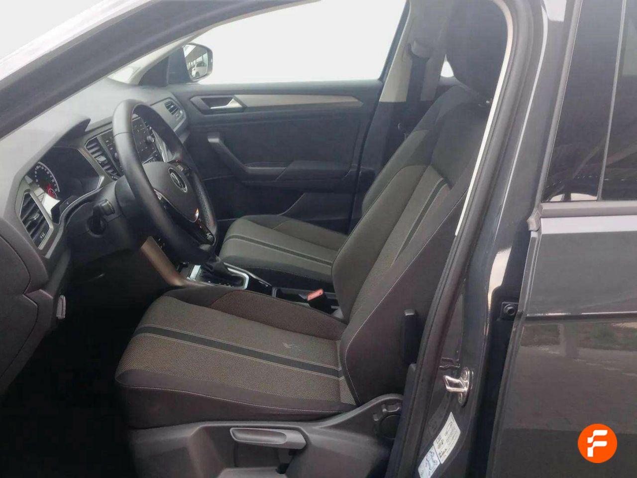 Foto Volkswagen T-Roc 14