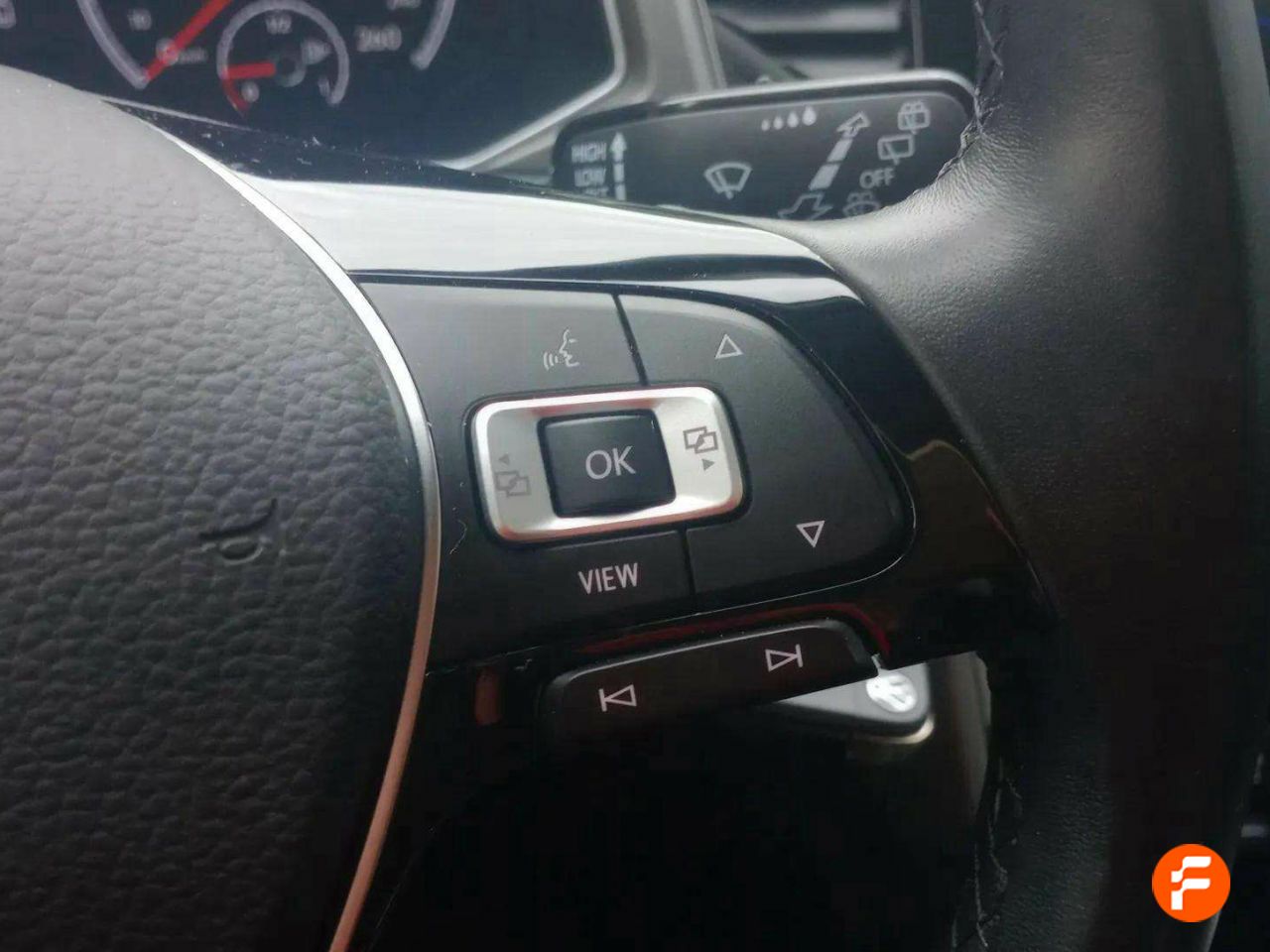 Foto Volkswagen T-Roc 22