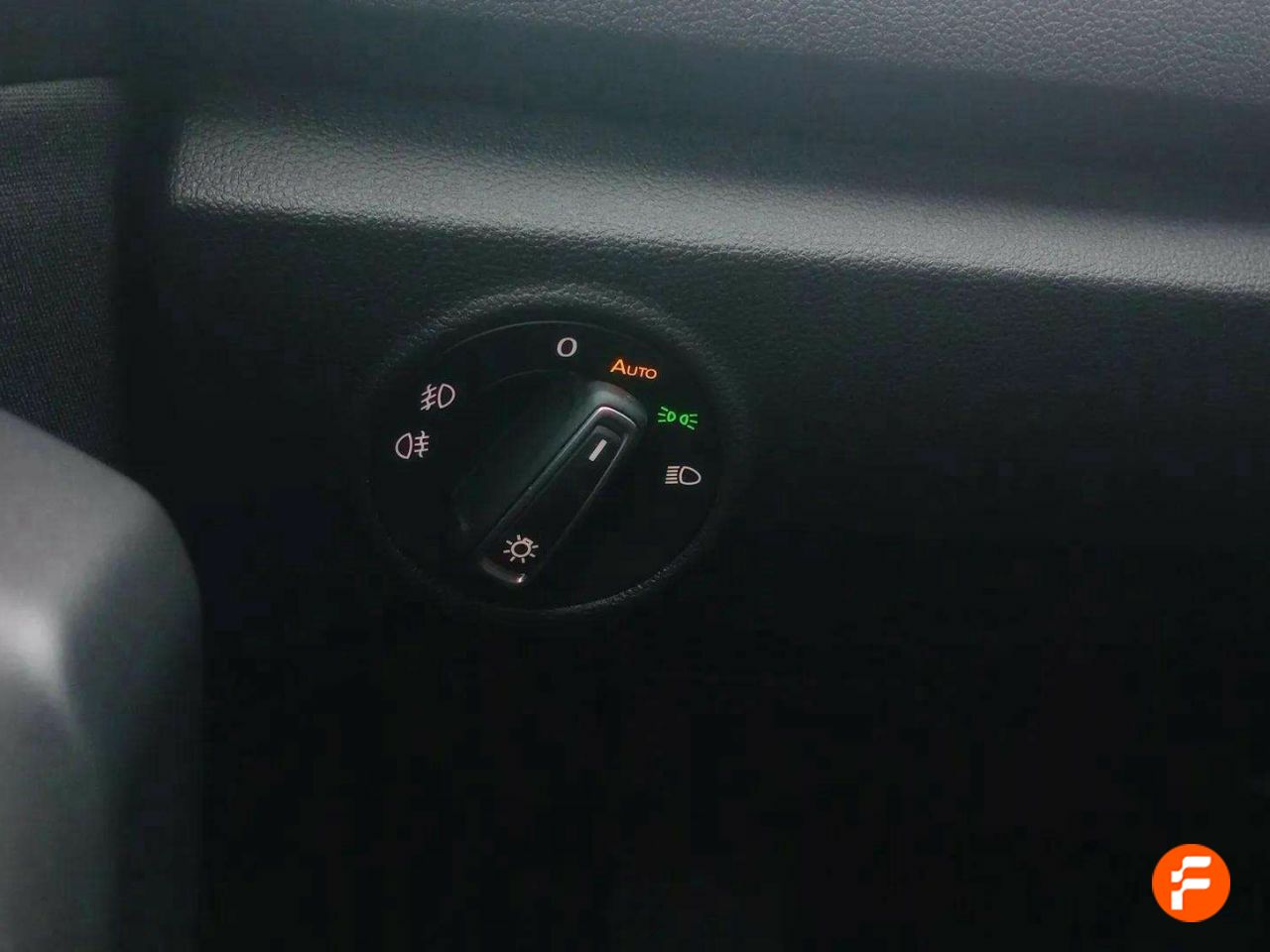 Foto Volkswagen T-Roc 27