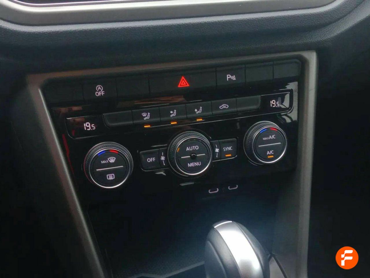 Foto Volkswagen T-Roc 28