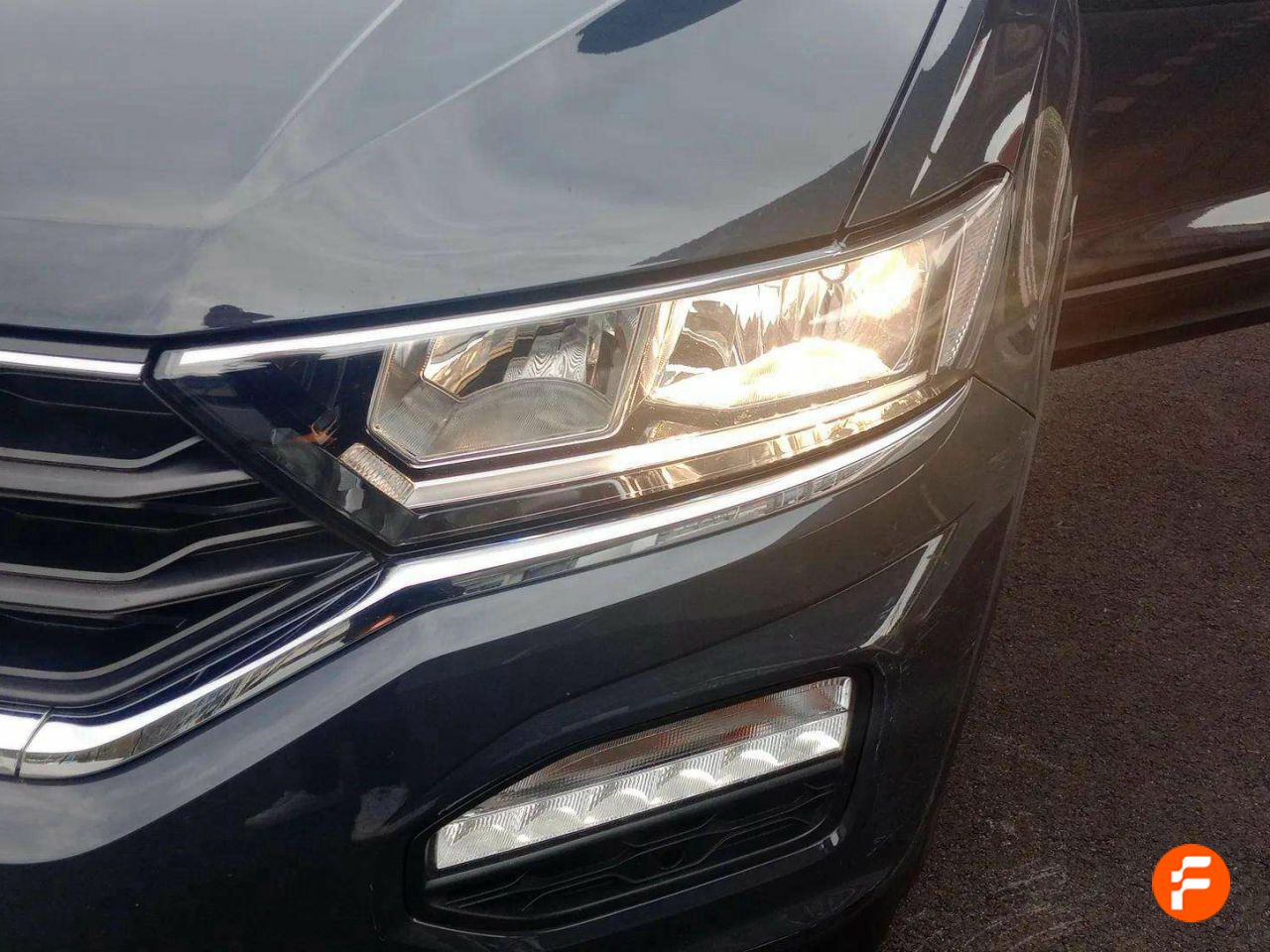 Foto Volkswagen T-Roc 33