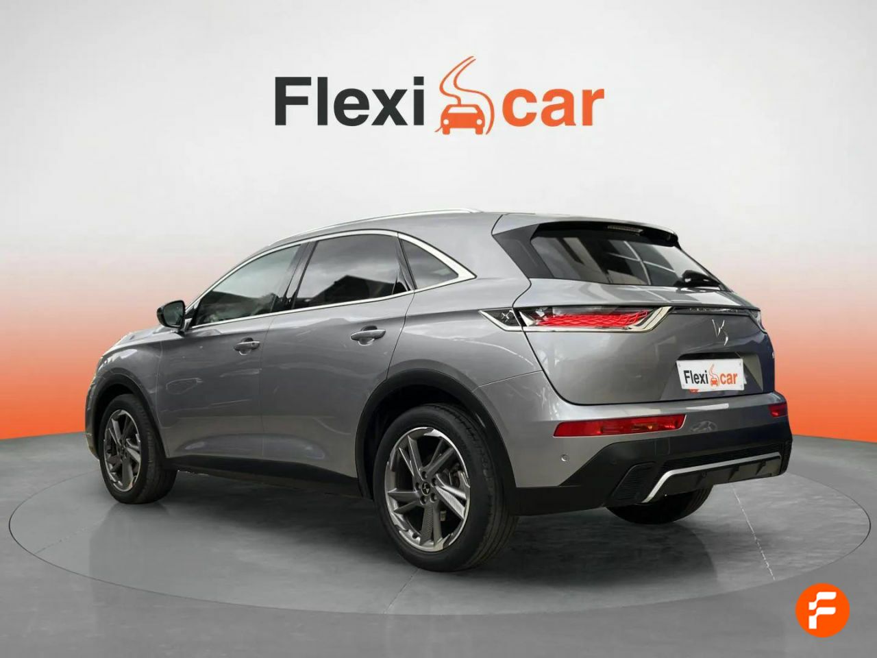 Foto DS Automobiles DS 7 8
