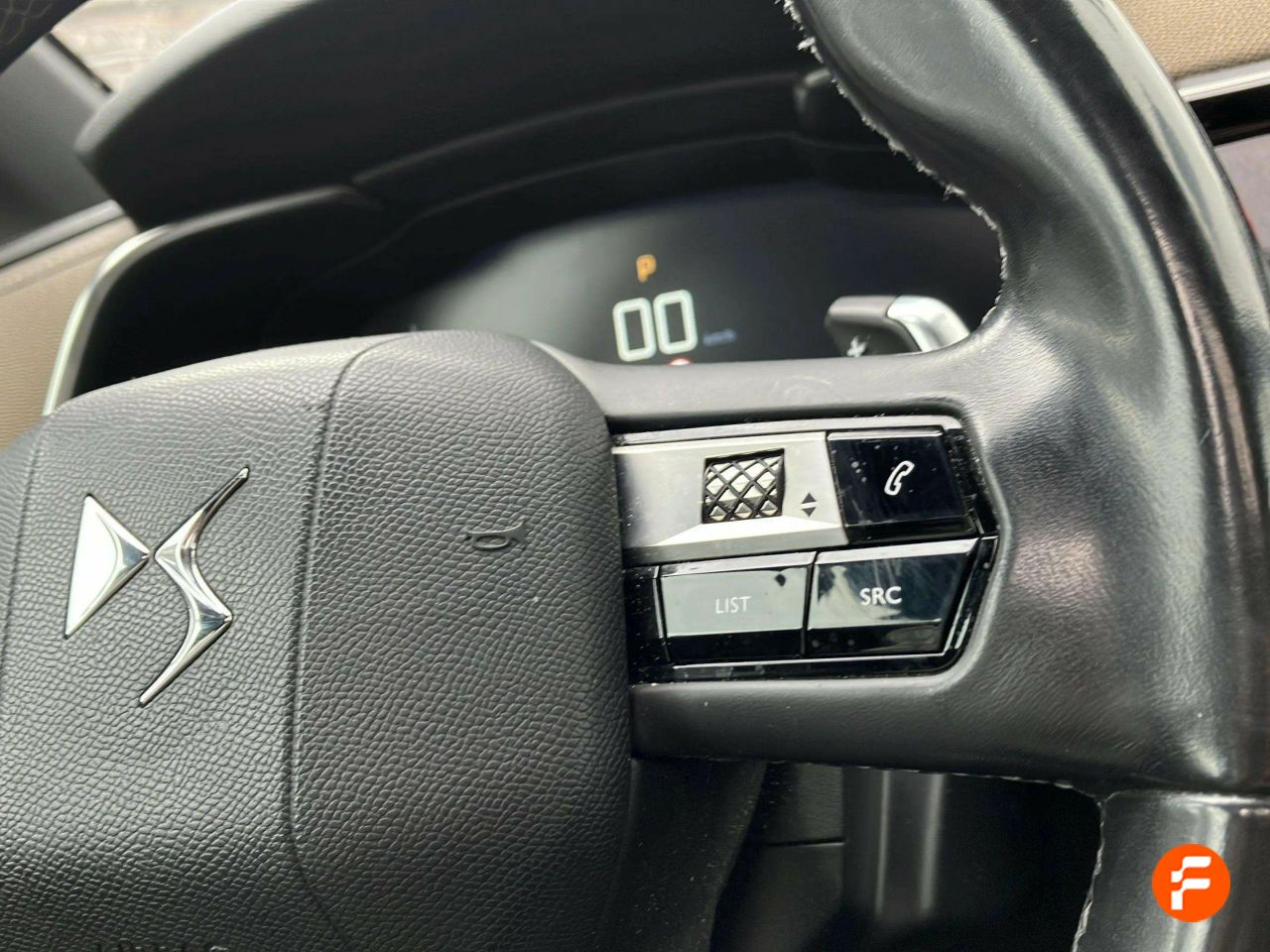 Foto DS Automobiles DS 7 10