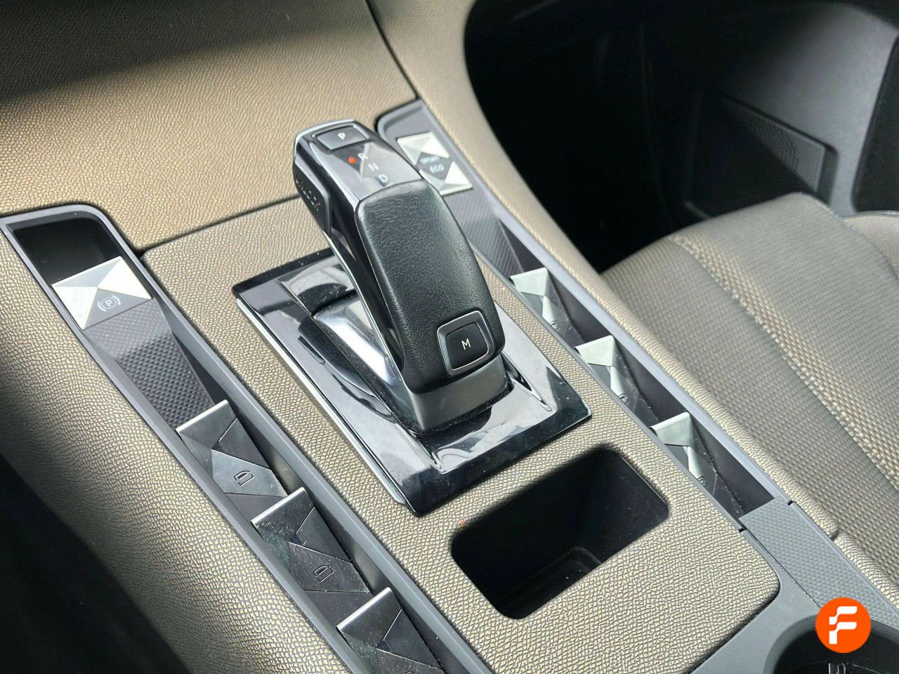 Foto DS Automobiles DS 7 13