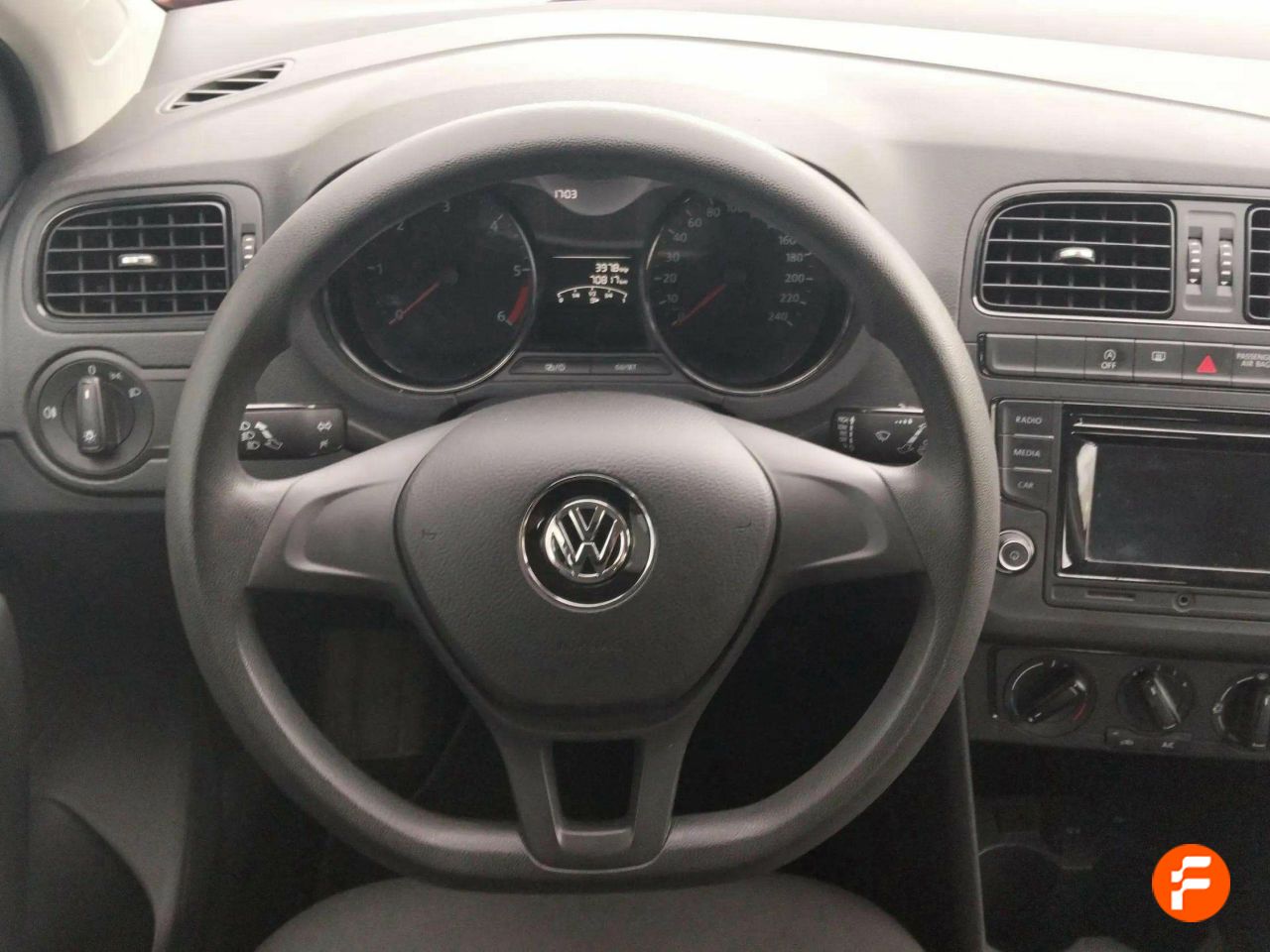 Foto Volkswagen Polo 16