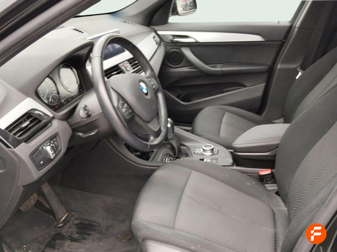 Foto BMW X1 16