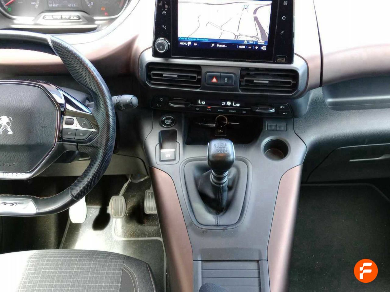 Foto Peugeot Rifter 12