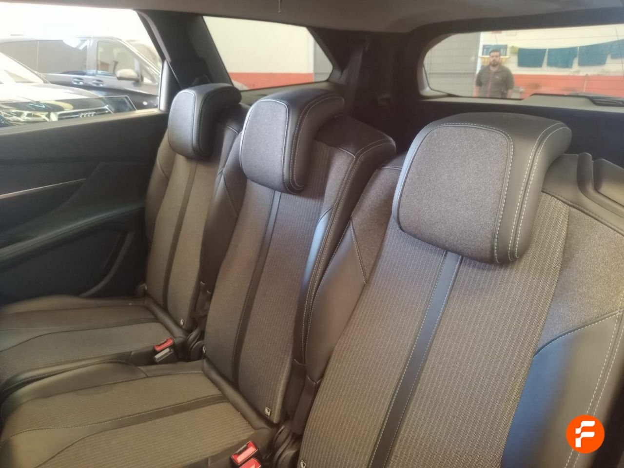 Foto Peugeot 5008 14