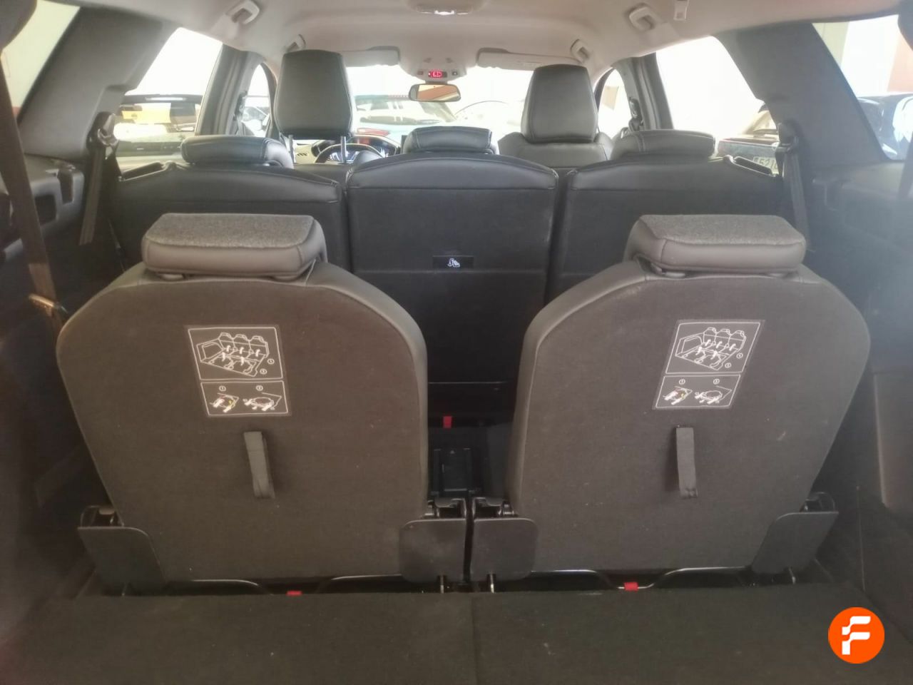 Foto Peugeot 5008 16