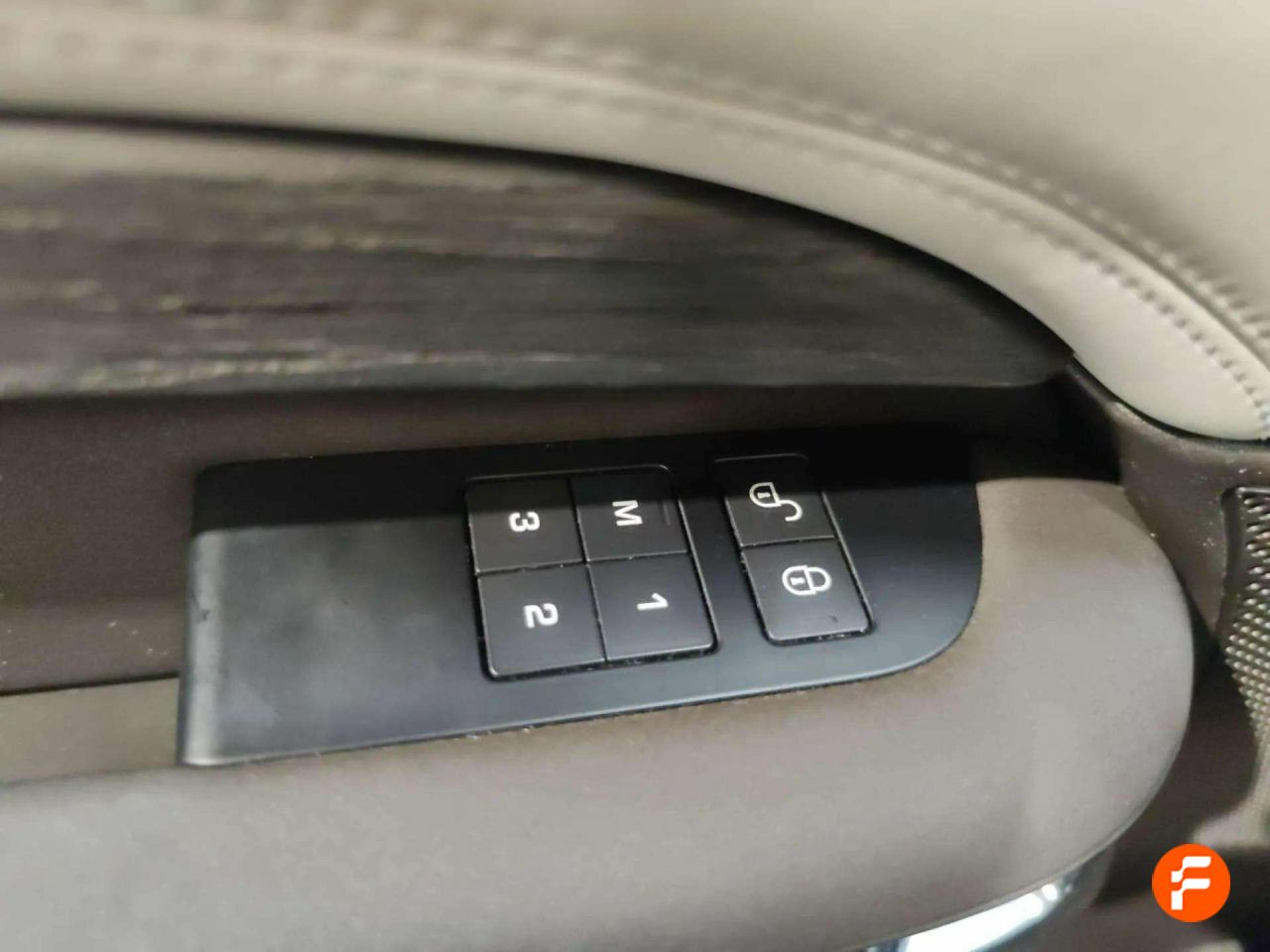 Foto Land-Rover Discovery 22