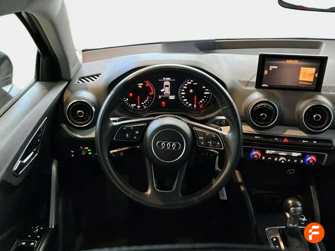 Foto Audi Q2 12