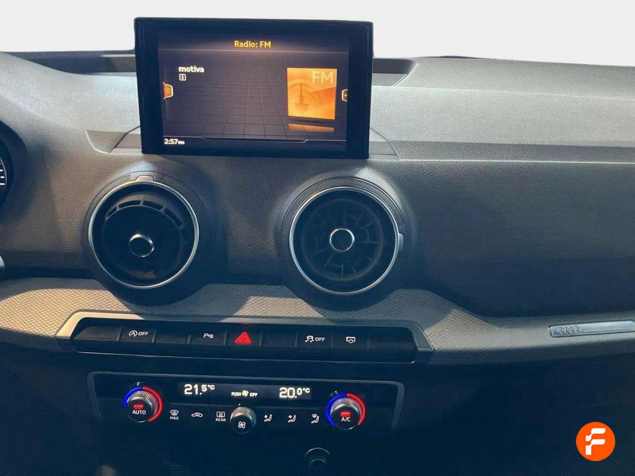 Foto Audi Q2 13