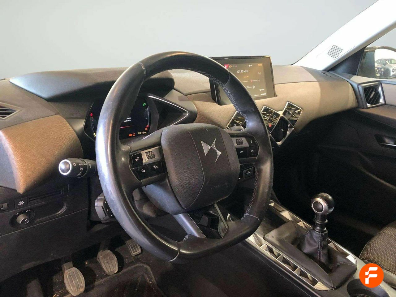 Foto DS Automobiles DS 3 9