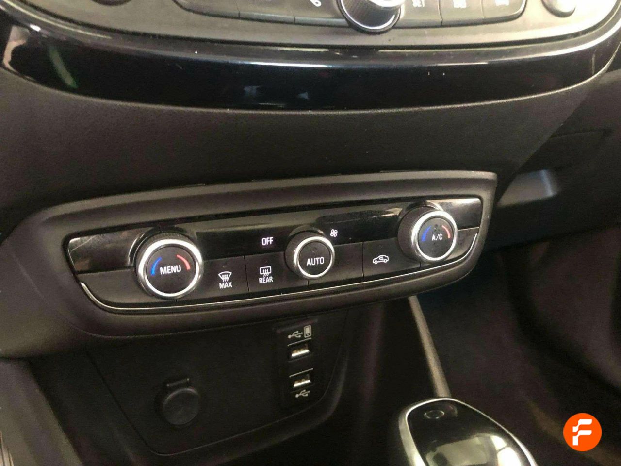 Foto Opel Crossland X 7