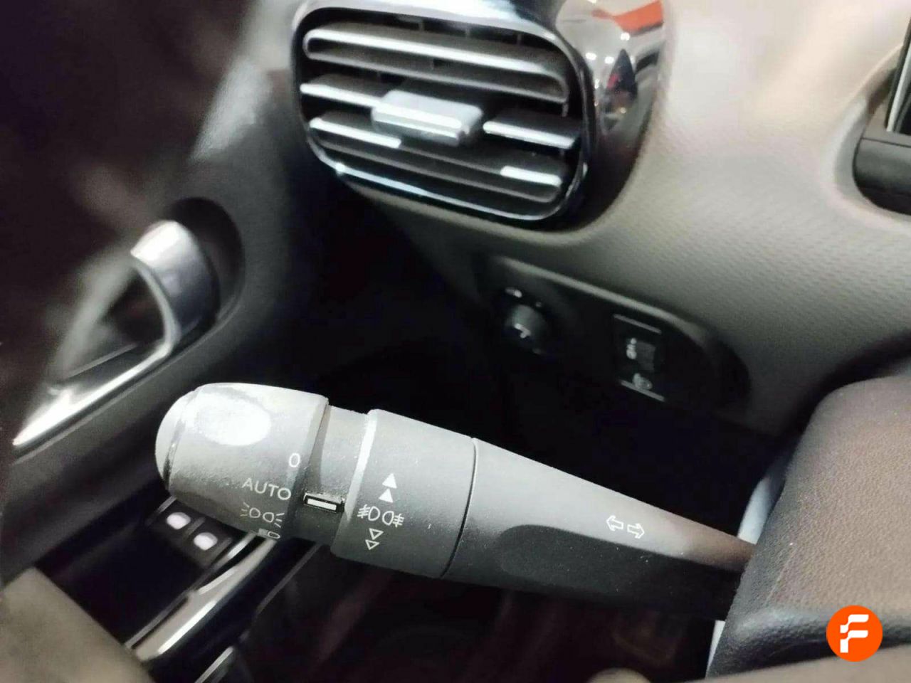 Foto Citroën C4 Cactus 23