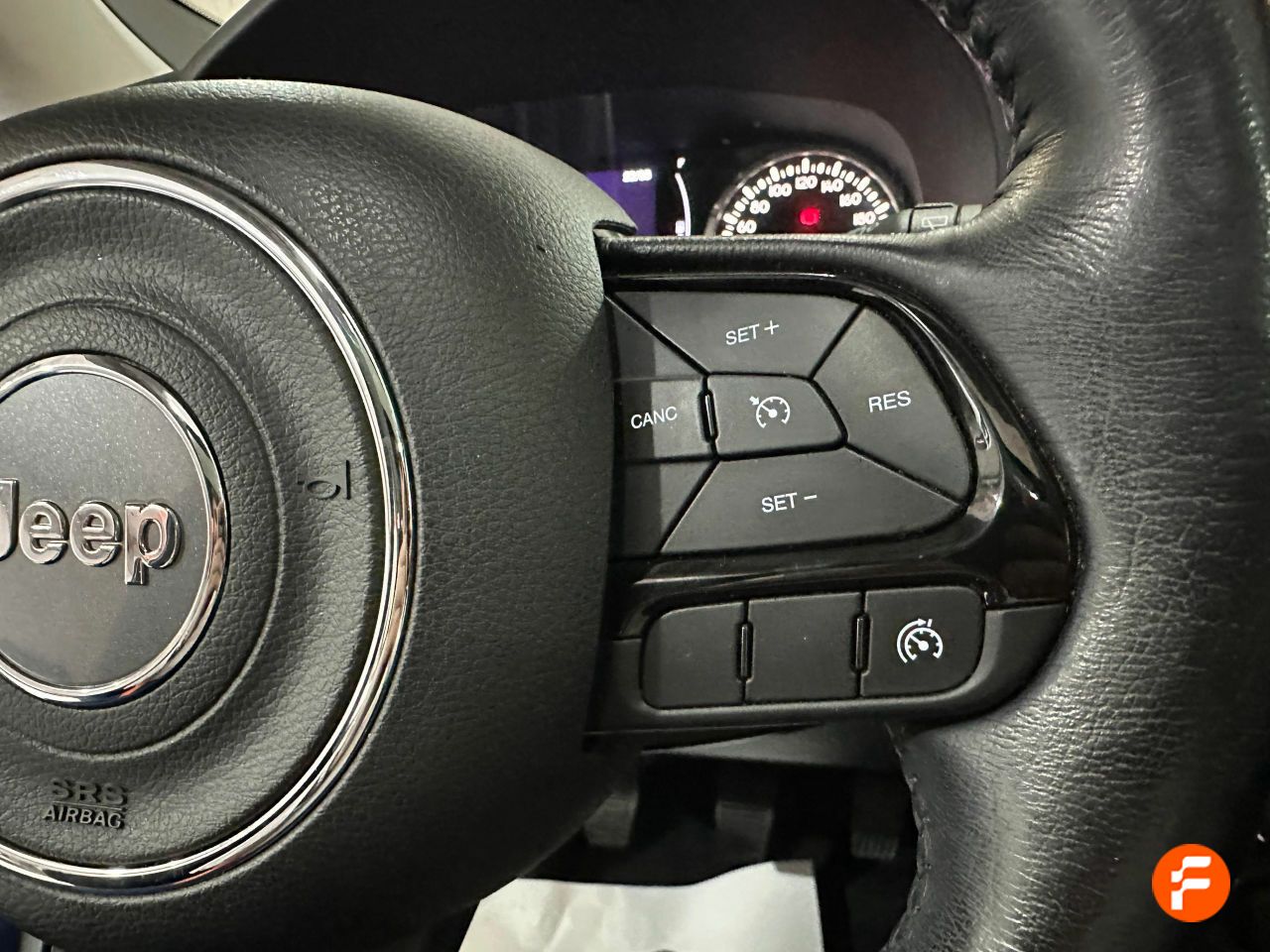 Foto Jeep Renegade 32