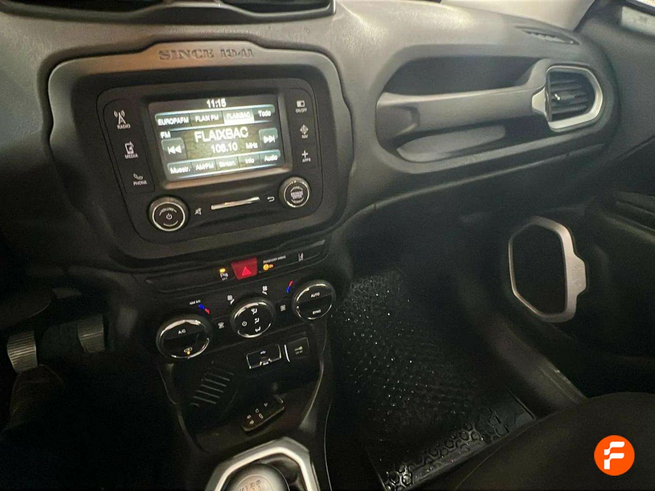 Foto Jeep Renegade 26