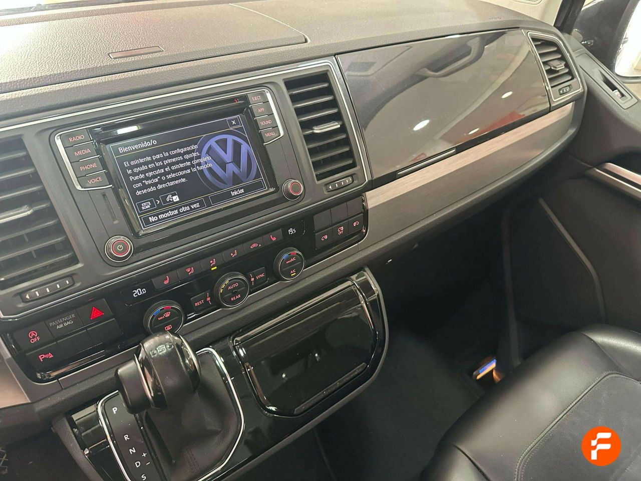 Foto Volkswagen Multivan 13
