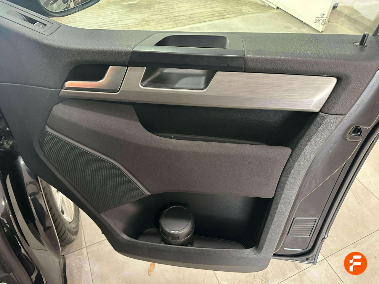 Foto Volkswagen Multivan 24