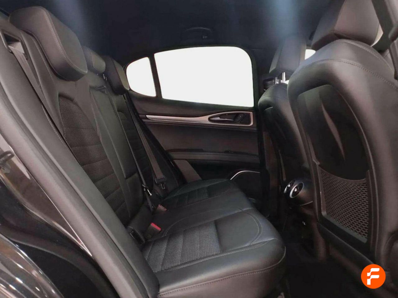Foto Alfa Romeo Stelvio 15