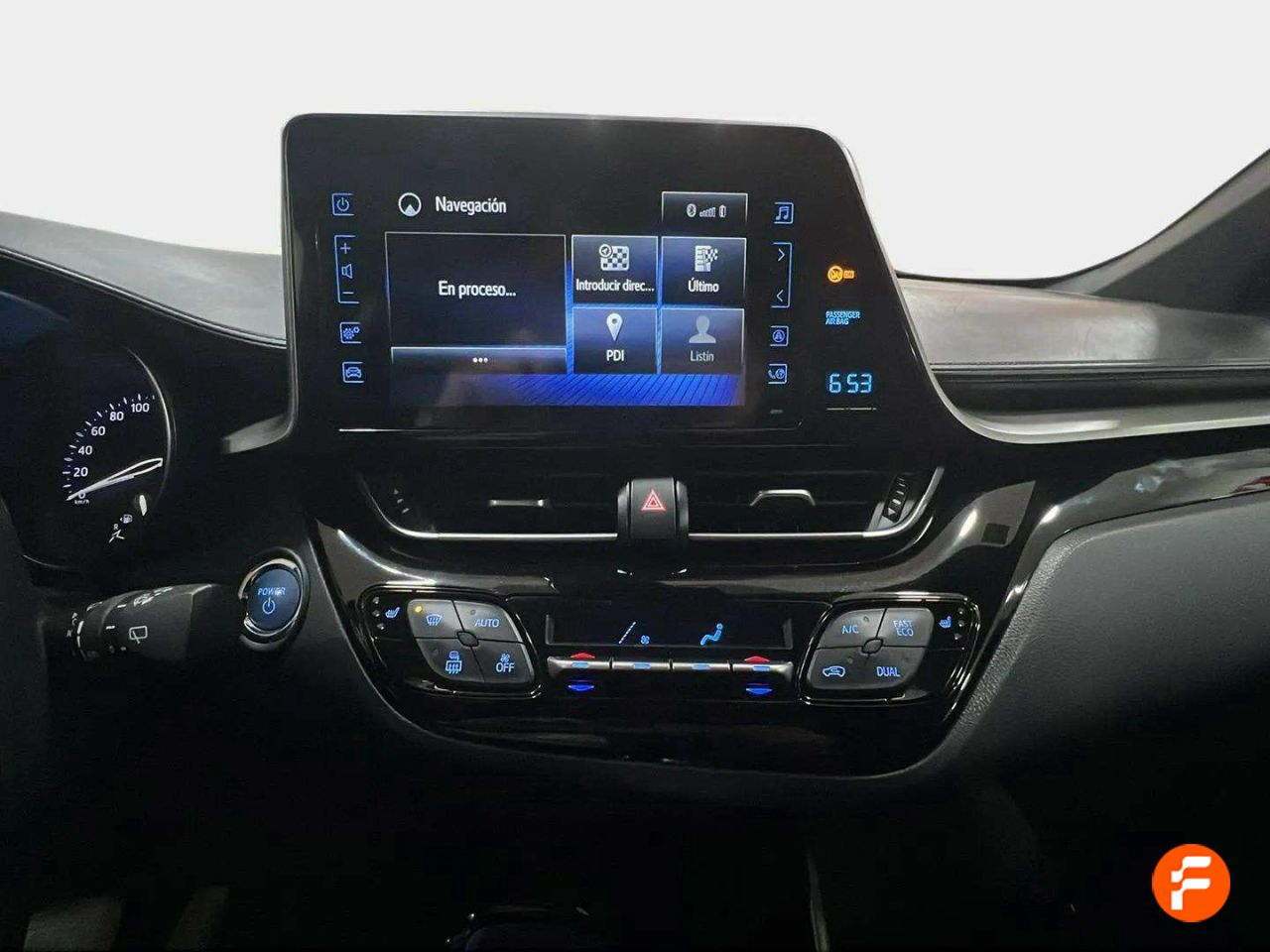 Foto Toyota C-HR 10