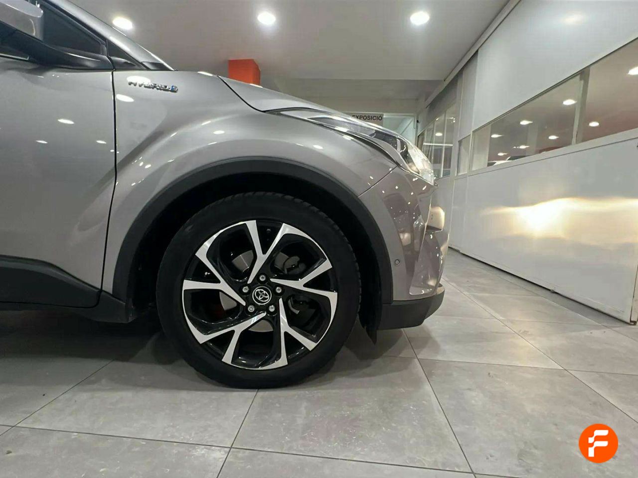 Foto Toyota C-HR 16