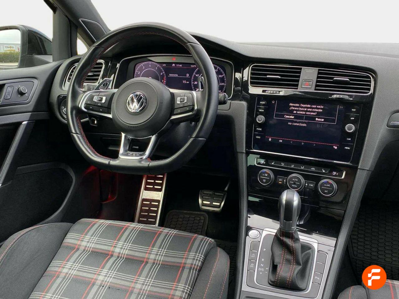 Foto Volkswagen Golf 24