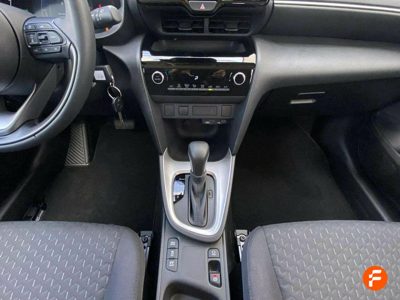 Foto Toyota Yaris 11