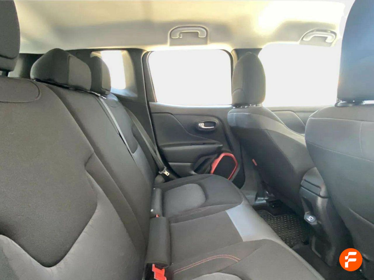 Foto Jeep Renegade 15