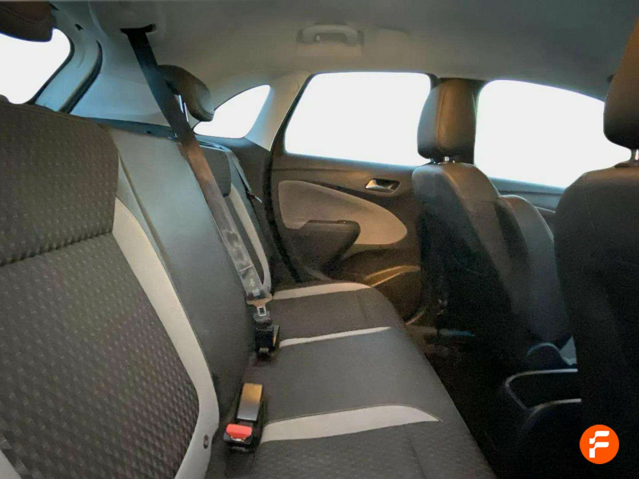 Foto Opel Crossland X 15