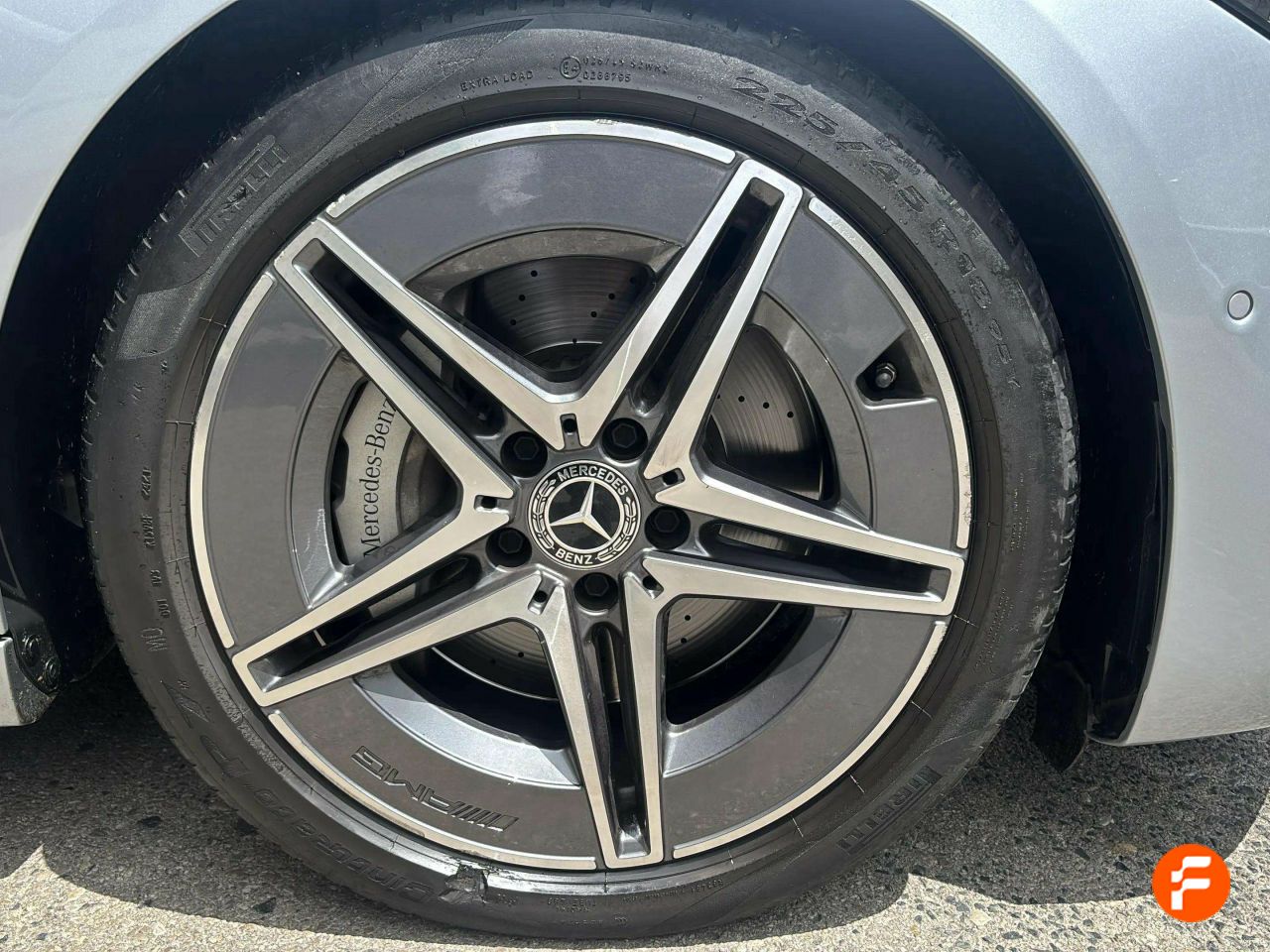 Foto Mercedes-Benz Clase C 31