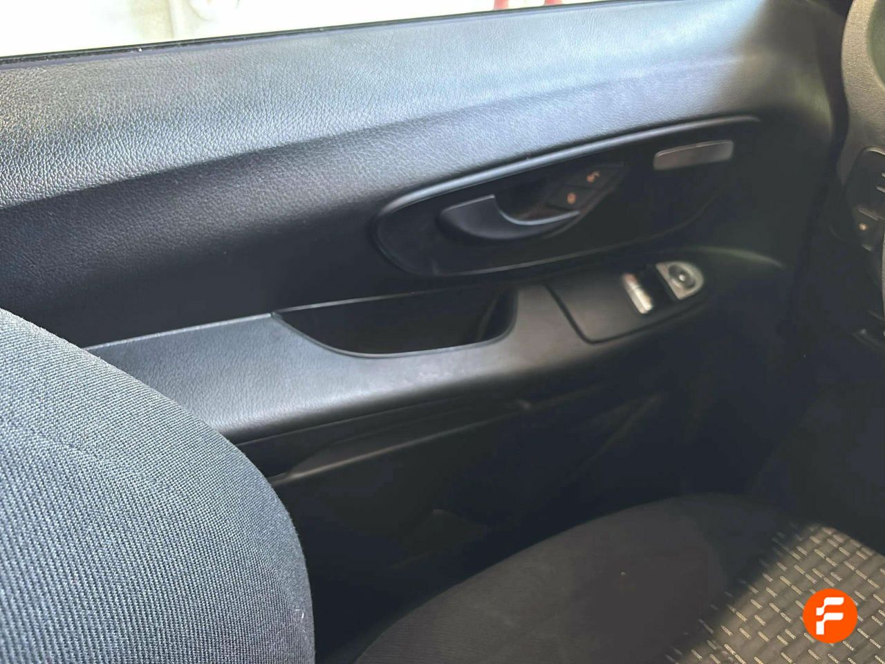 Foto Mercedes-Benz Vito 17