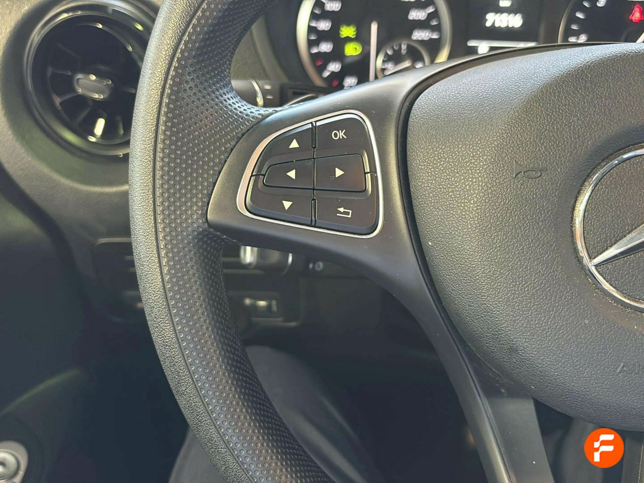 Foto Mercedes-Benz Vito 24