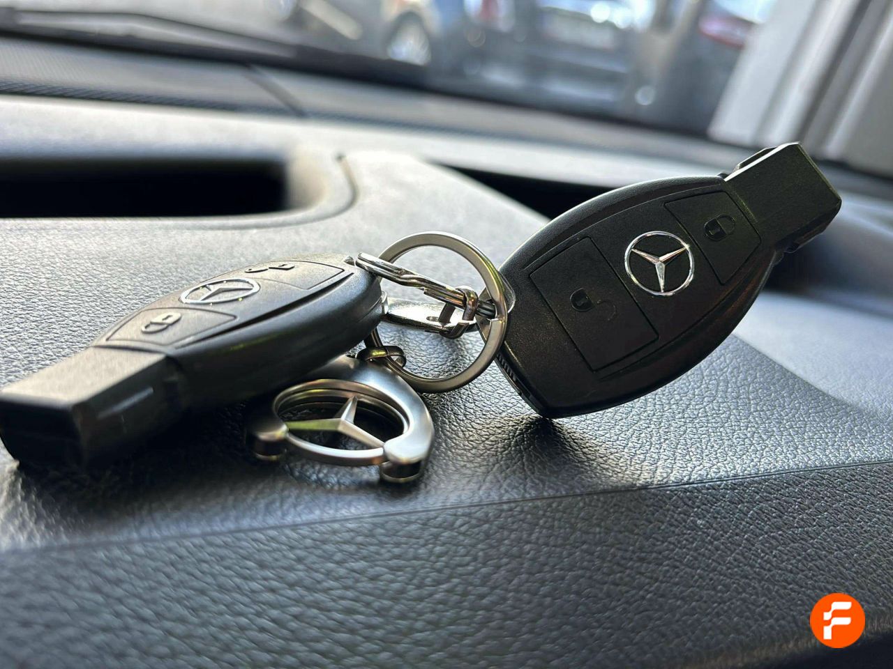 Foto Mercedes-Benz Vito 30