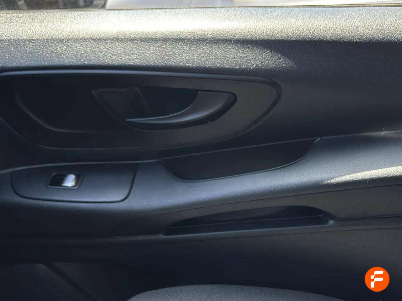Foto Mercedes-Benz Vito 13