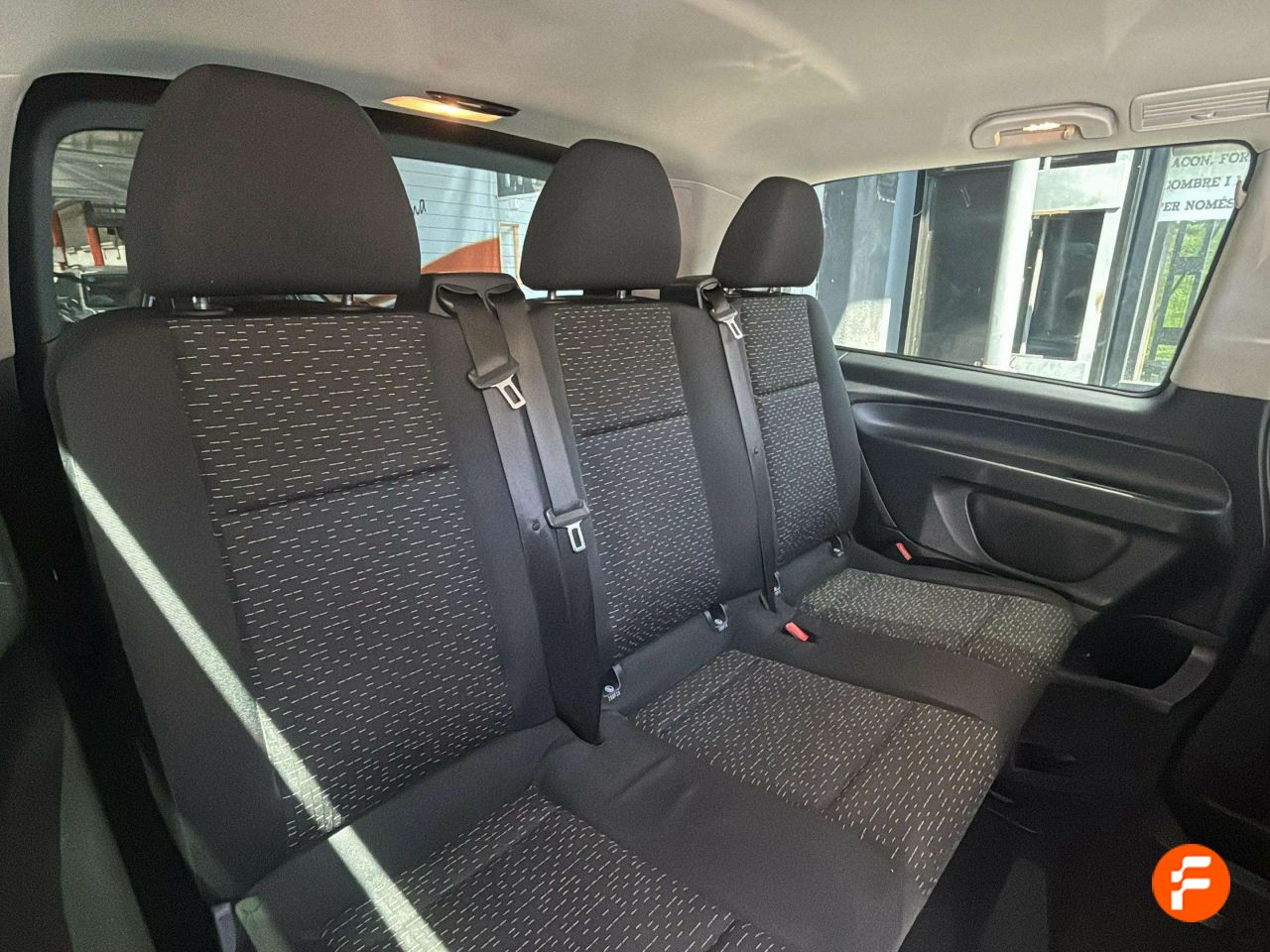 Foto Mercedes-Benz Vito 16
