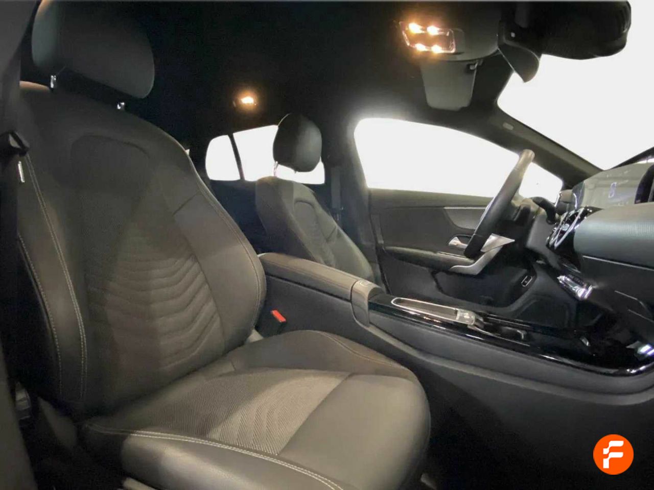 Foto Mercedes-Benz Clase CLA 16