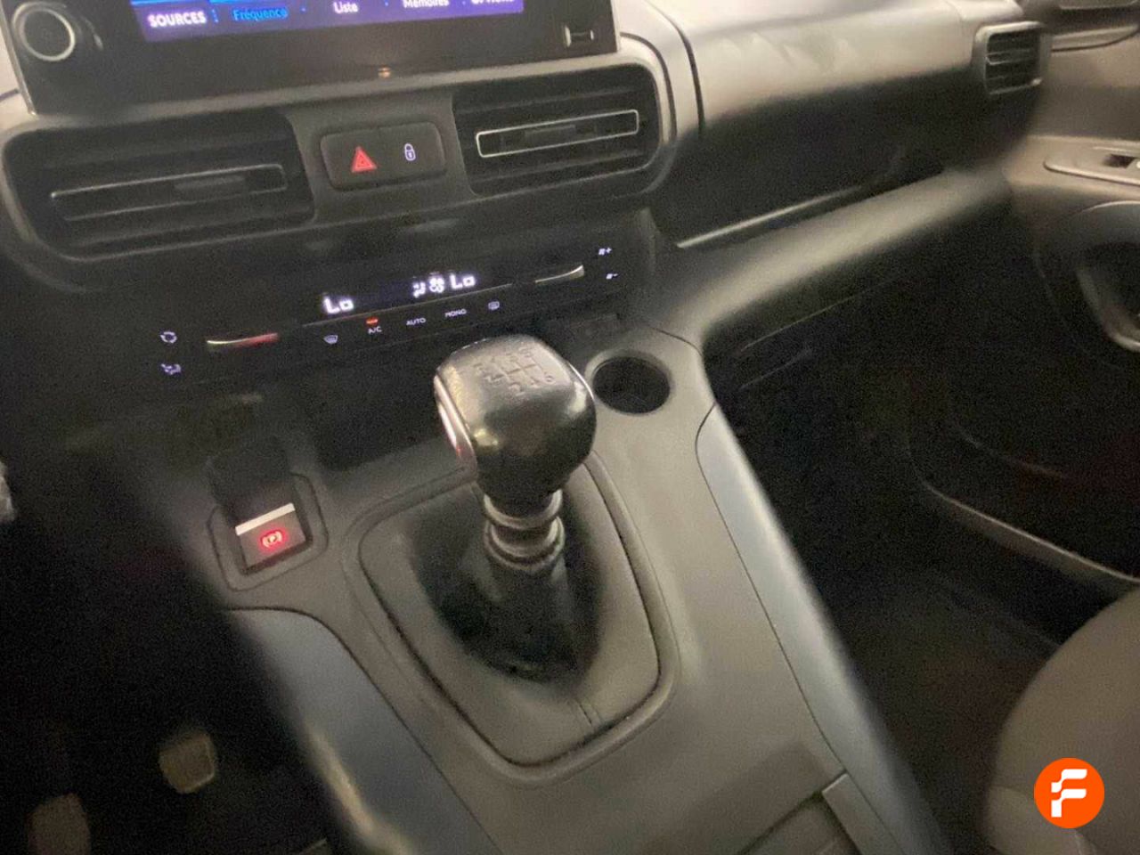 Foto Peugeot Rifter 17