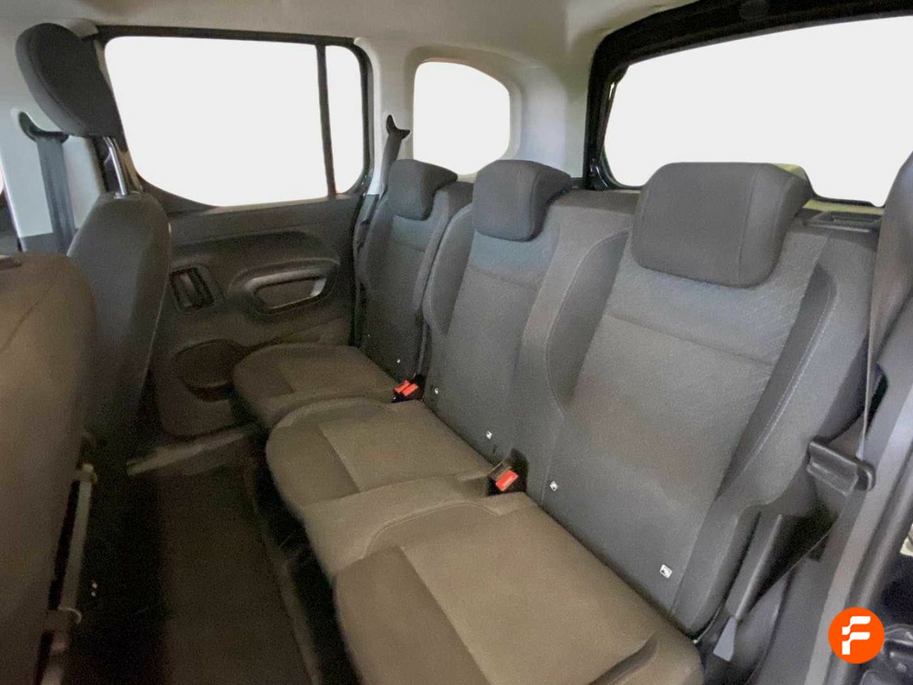 Foto Peugeot Rifter 19