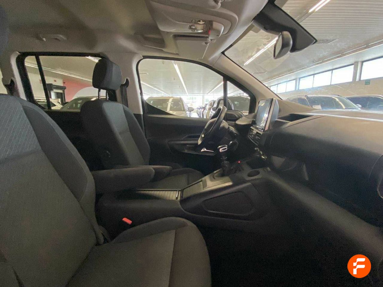 Foto Peugeot Rifter 21