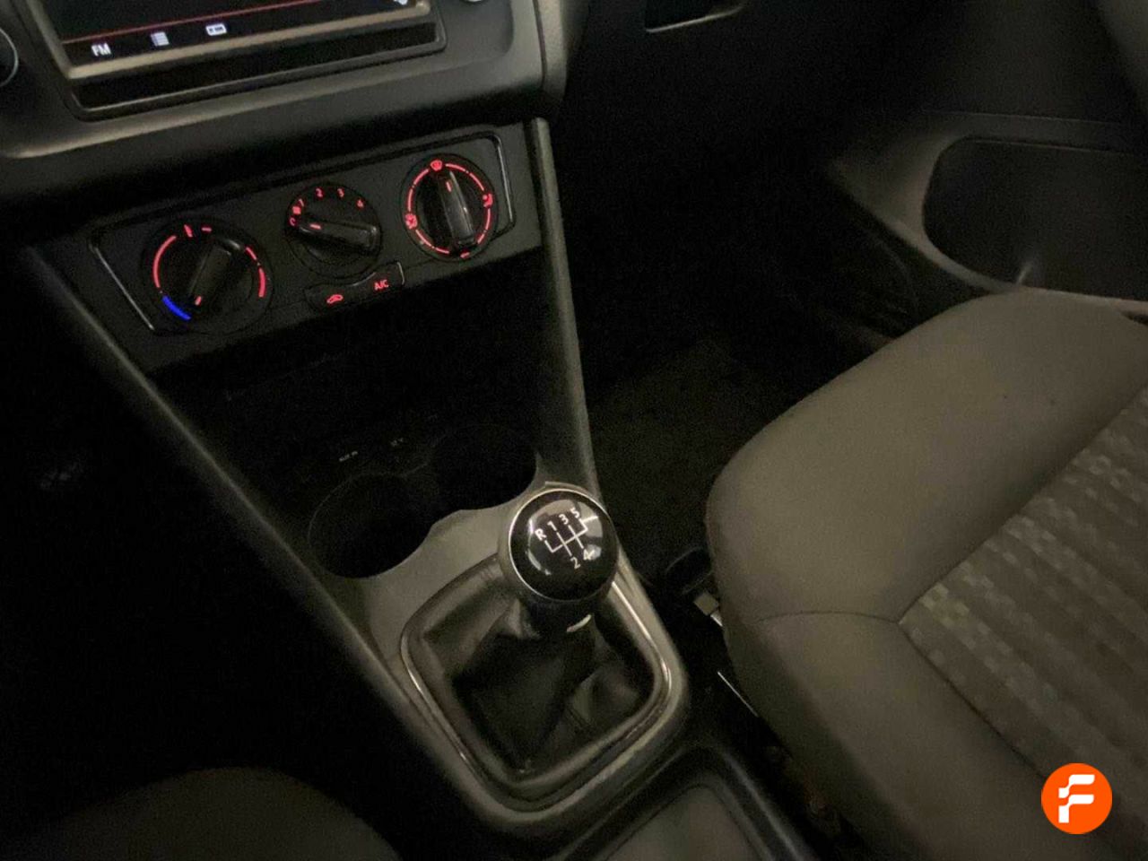 Foto Volkswagen Polo 16