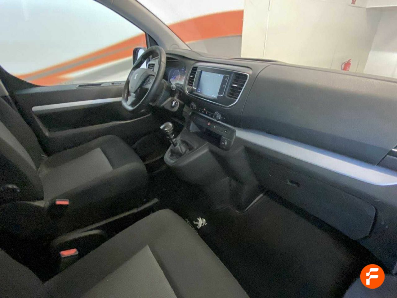 Foto Peugeot Traveller 19