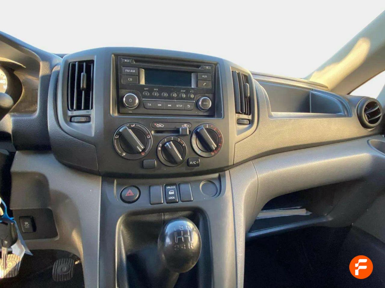 Foto Nissan NV200 13