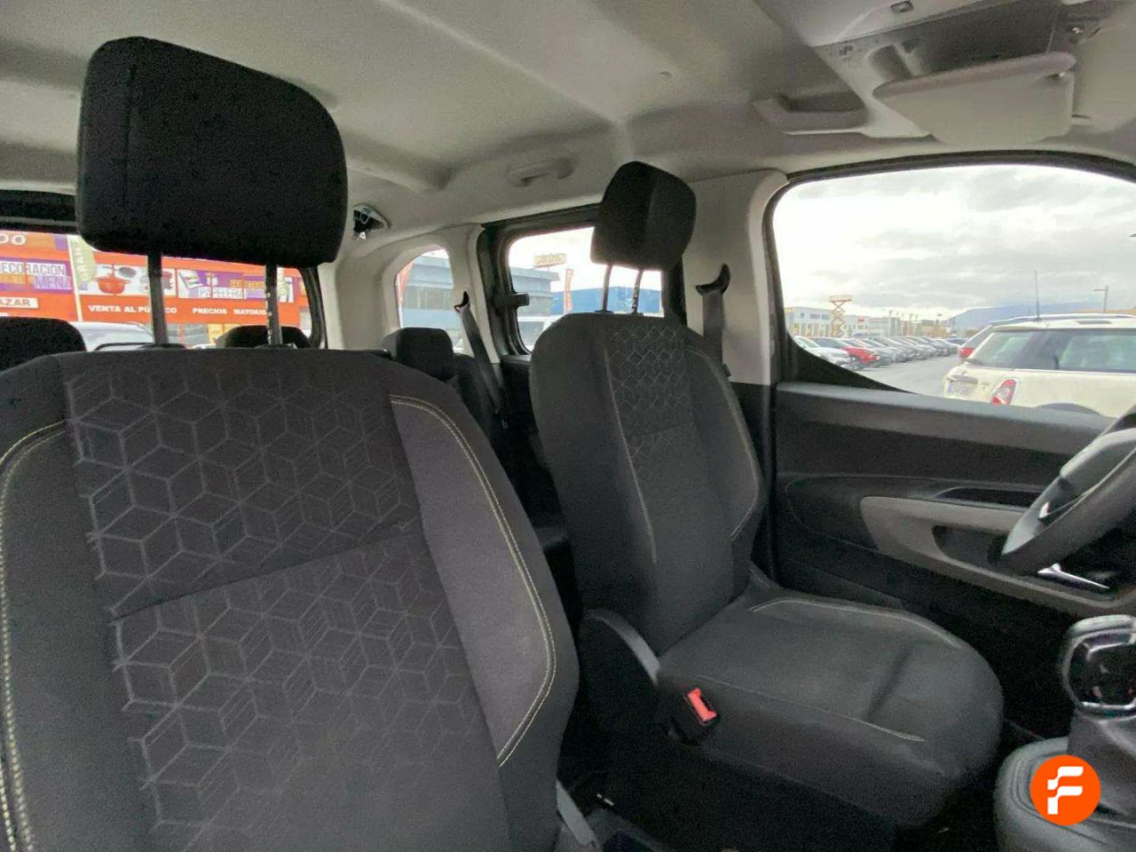 Foto Peugeot Rifter 18