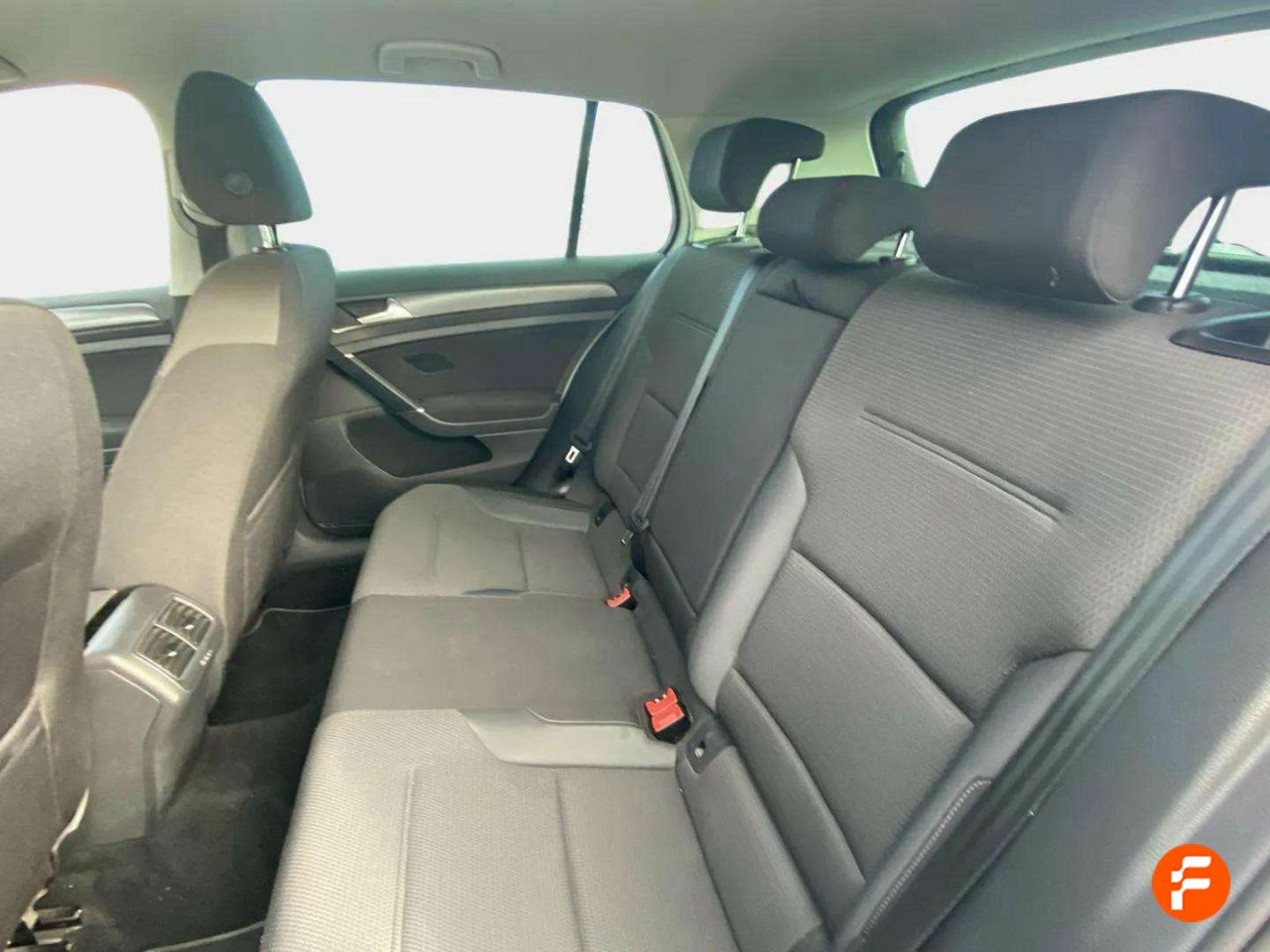 Foto Volkswagen Golf 18