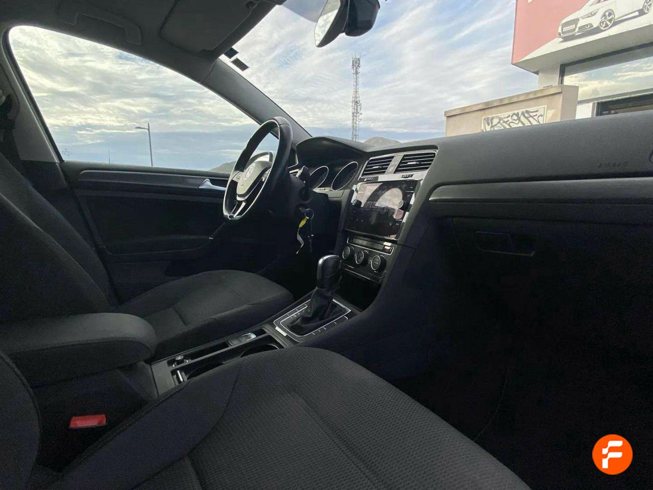Foto Volkswagen Golf 19