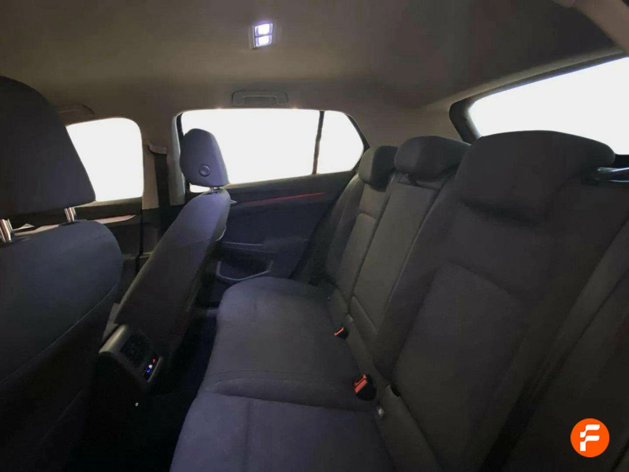 Foto Volkswagen Golf 17