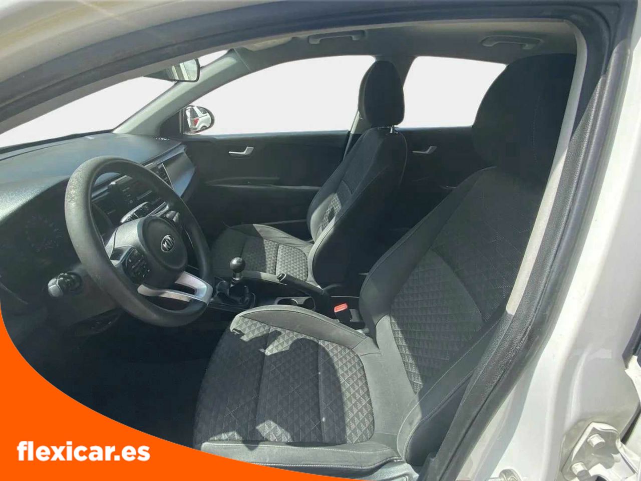 Foto Kia Rio 15