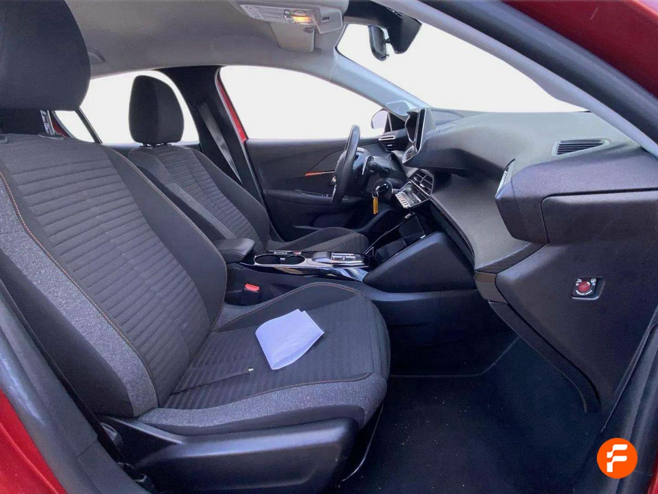 Foto Peugeot 208 13