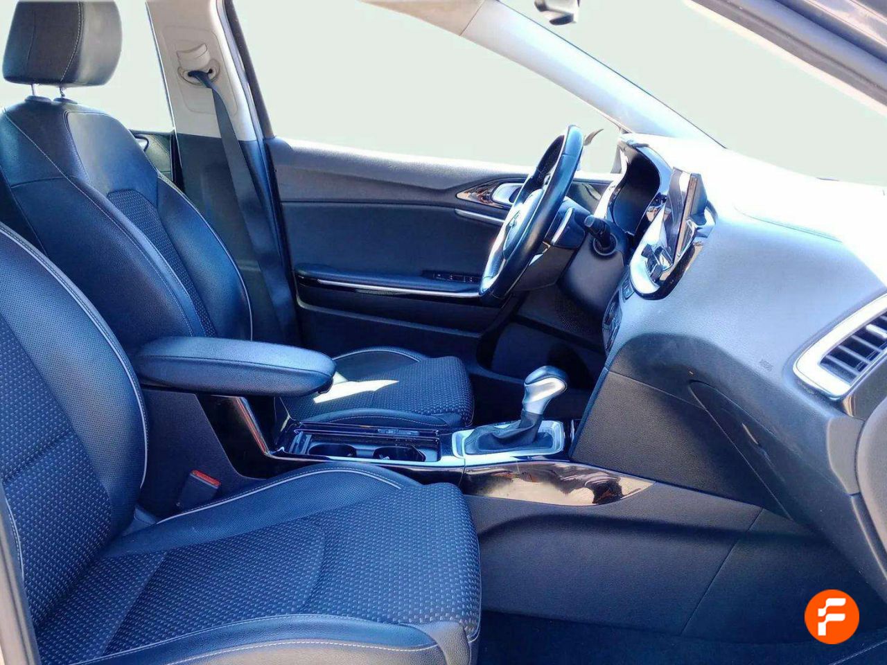 Foto Kia XCeed 11